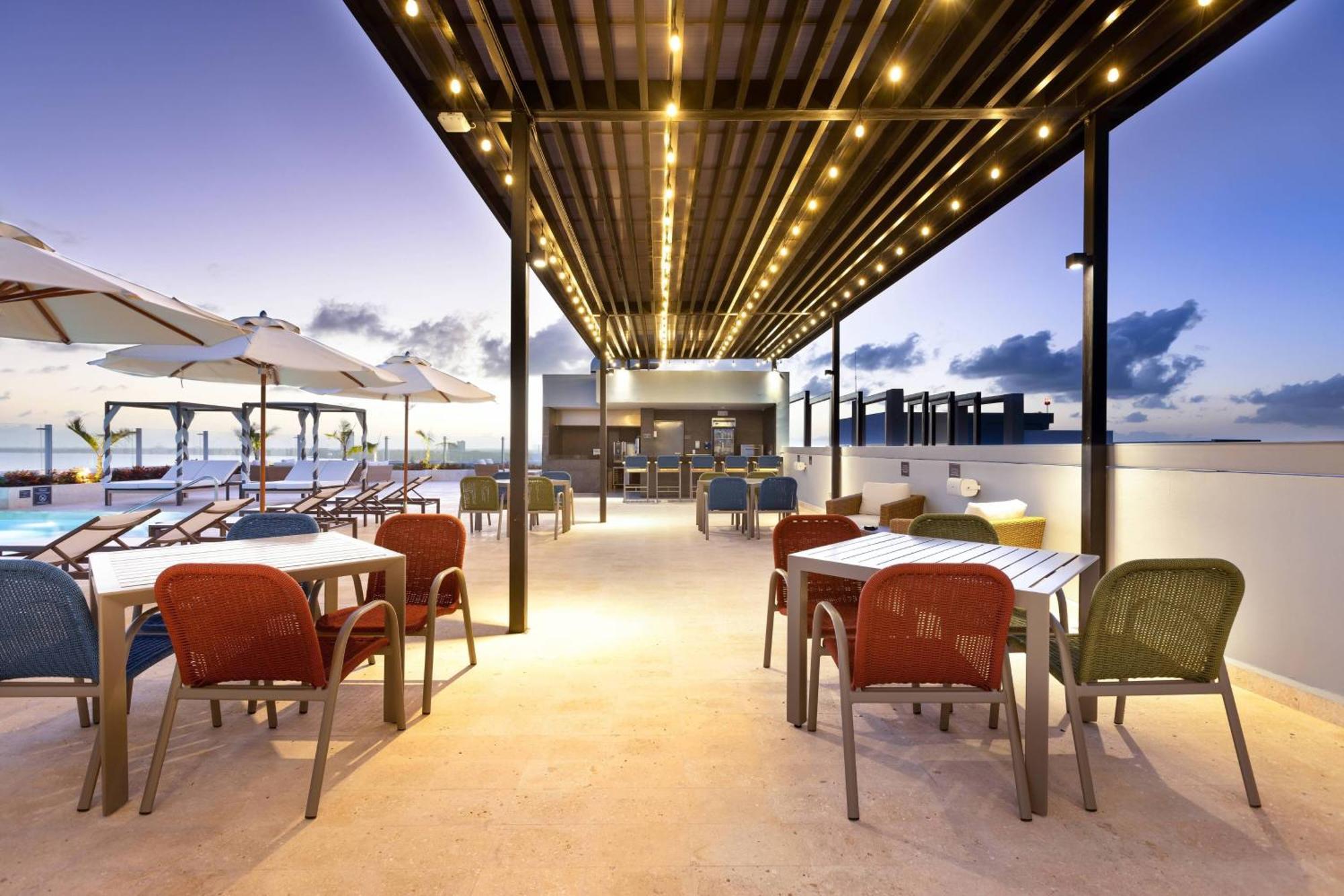 Residence Inn By Marriott Cancun Hotel Zone Dış mekan fotoğraf